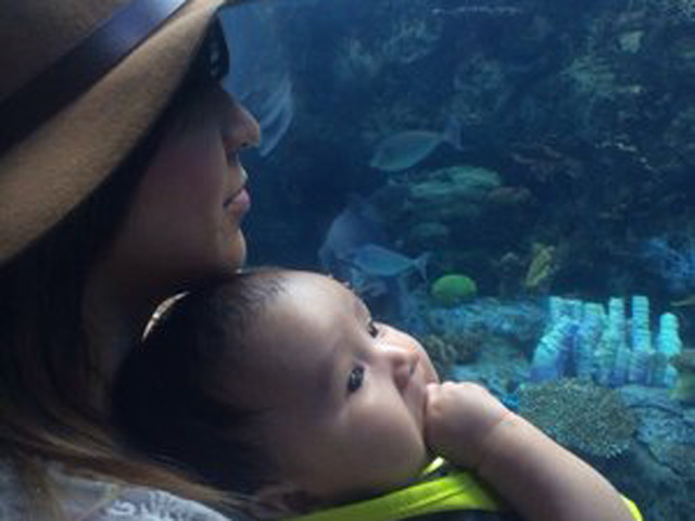 long-beach-aquarium-mom-baby