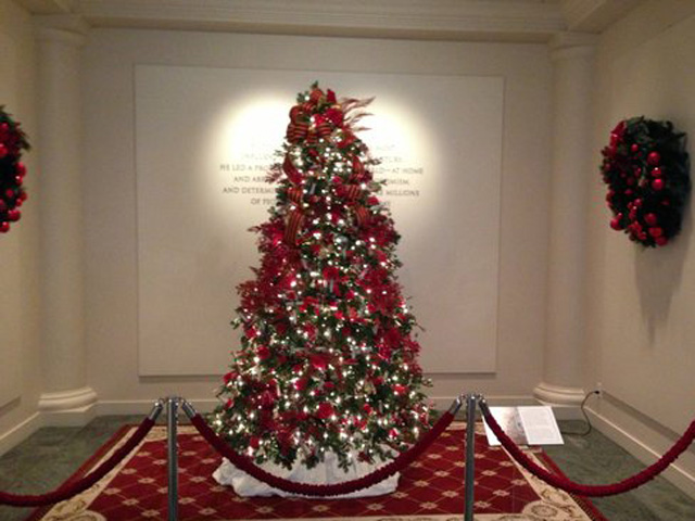 Reagan-Library-christmas-tree