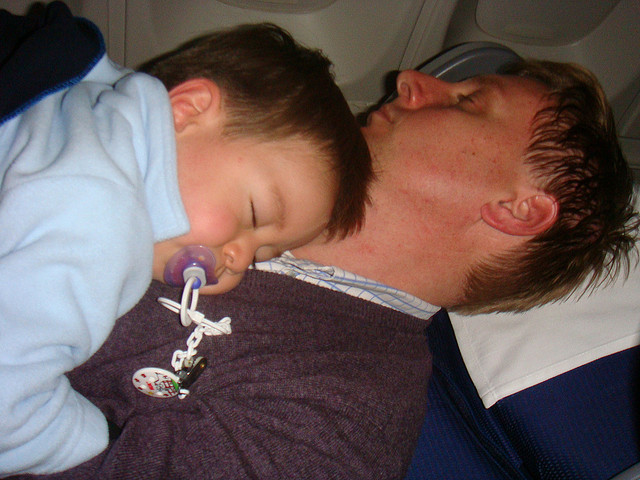 baby-sleep-plane
