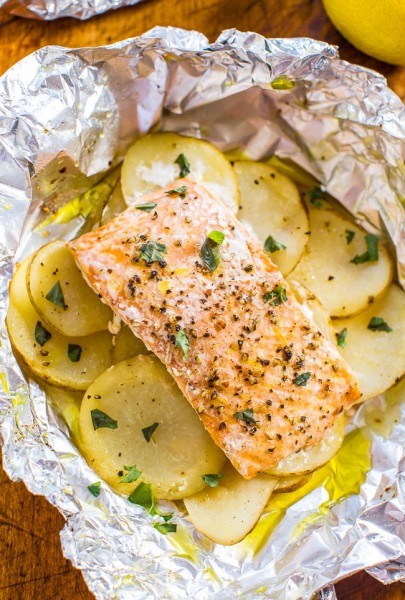 Easy Salmon and Potato Foil Packets