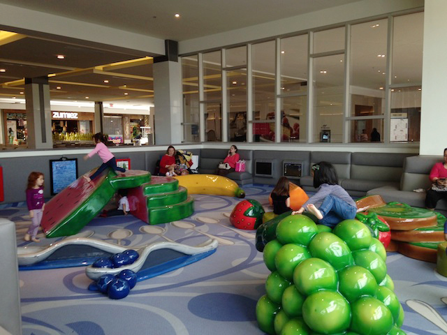 springfield-town-center-mall-play-area