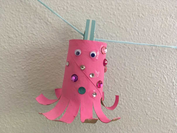 paper-roll-octopus