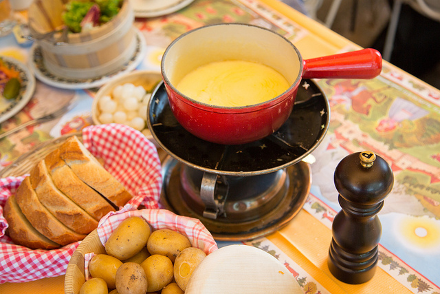 cheese-fondue-photo-by-norio-nakayama-via-flickr-creative-commons