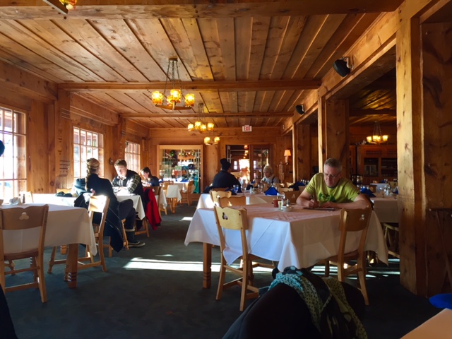 dining room at lutsen resort