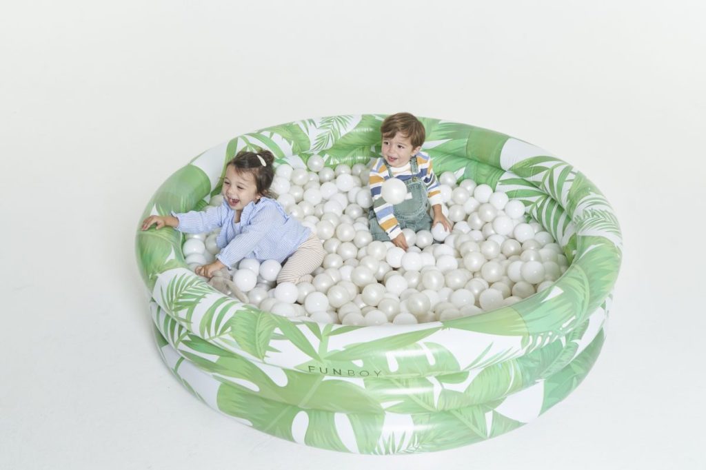 Indoor ball pit
